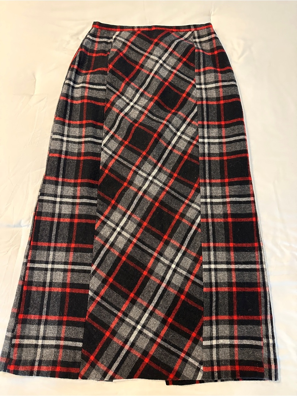 VINTAGE J. London Plaid Maxi Wool Blend Skirt in Black, Gray & Red - Picture 3 of 9